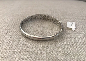 18K Pretty White Gold WomenS Thick Bracelet W/ Round Diamonds 1.35 Cts 28 Grams