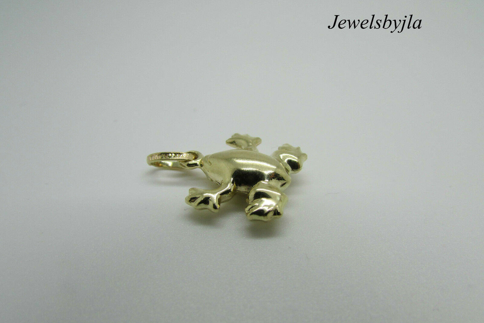 14K Yellow Gold Cute Frog Pendant/Charm 1.5 Grams