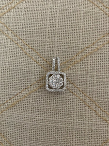 18K White Gold Pretty Square Pendant With Round Diamonds 0.65 Cts 2 Grams