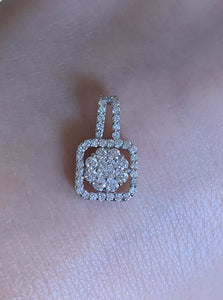 18K White Gold Pretty Square Pendant With Round Diamonds 0.65 Cts 2 Grams