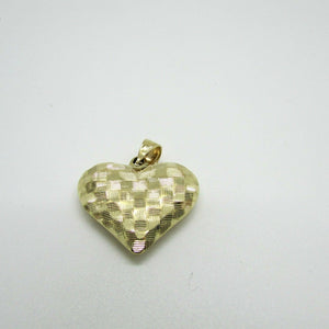 14K Yellow Gold Pretty Diamond Cut Puffed Quilt Design Heart Pendant 1.2 Grams