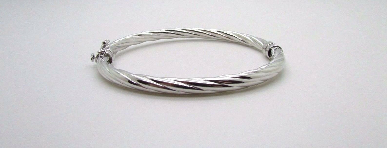 14K Pretty White Gold Thick Twisted Bracelet 8.2 Grams