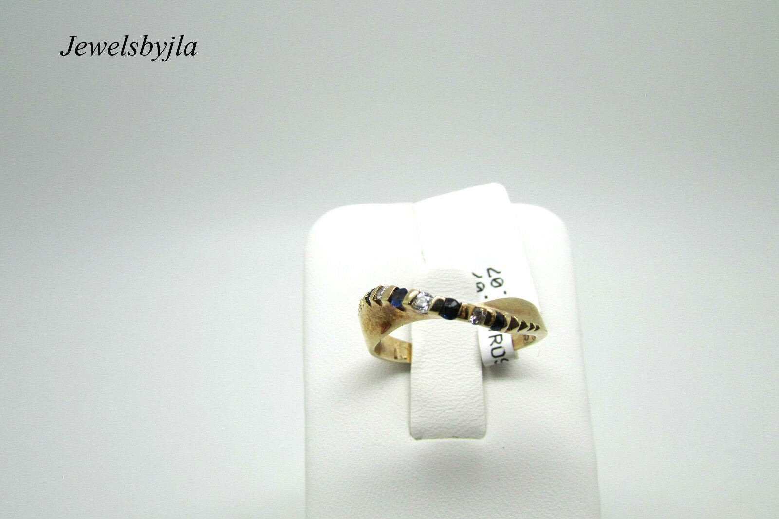 14K Pretty Yellow Gold Curved Ring With Round Diamonds And Sapphires 2.7 Grams