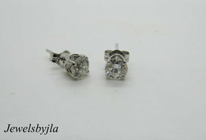 14K Pretty White Gold Clean Round Diamond Stud Earrings .82 Points G Si2