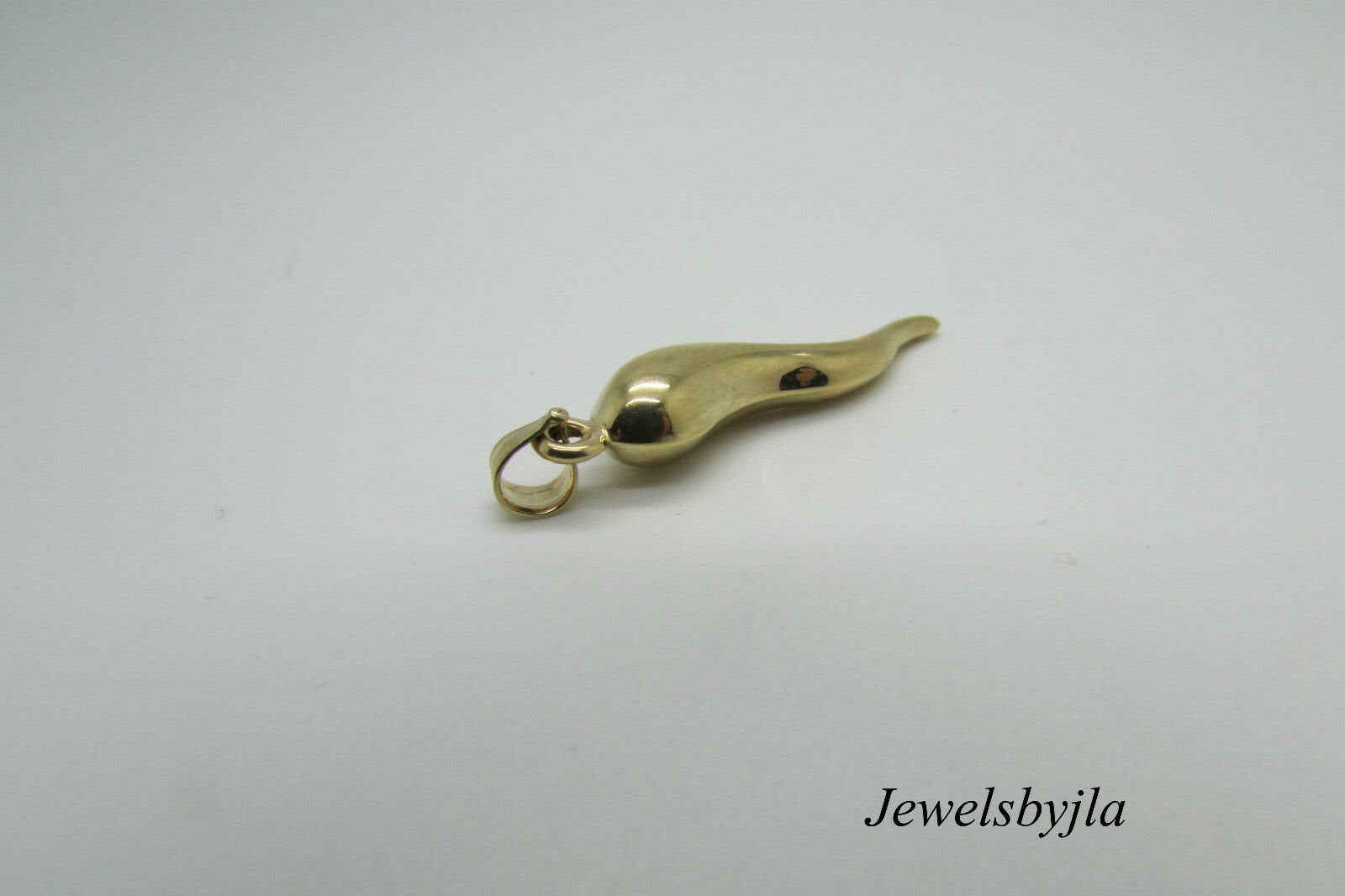 14K Yellow Gold Pretty Italian Horn Cornicello Pendant .90 Grams