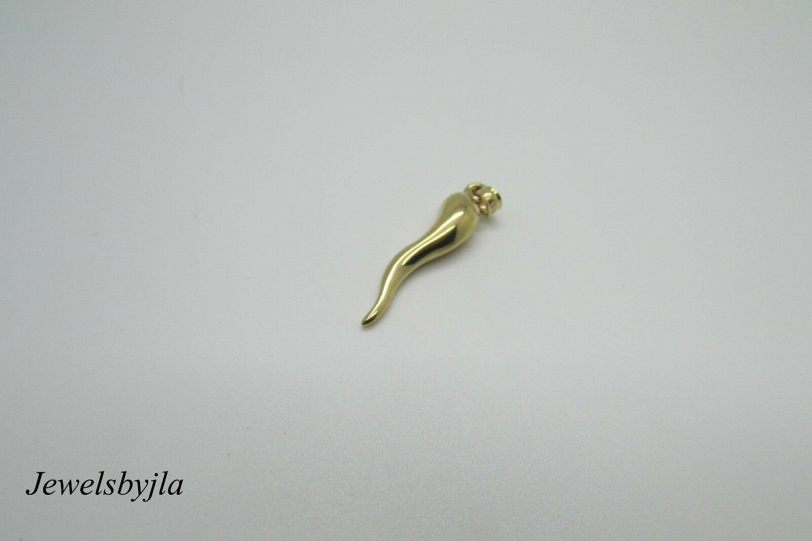 14K Yellow Gold Pretty Italian Horn Cornicello Pendant .90 Grams