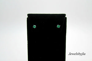 14K Pretty White Gold Round Emerald Stud Earrings .50 Points