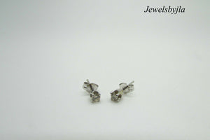 14K Pretty White Gold Round Diamond Stud Earrings .25 Points I Color I1 Clarity