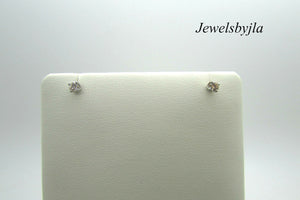 14K Pretty White Gold Round Diamond Stud Earrings .25 Points I Color I1 Clarity