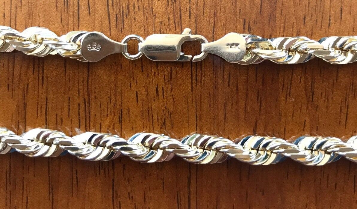 14K Pretty Yellow Gold Solid Rope Chain 22 Inches 51 Grams Made In Italy.