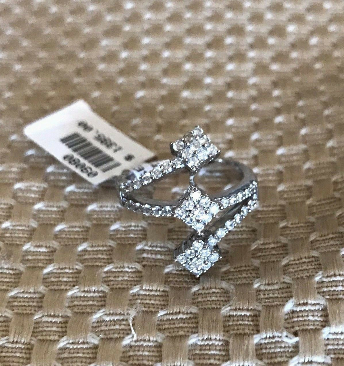 14K Pretty White Gold Vertical Three Tier Ring and Round Diamonds Size7 0.74 Cts