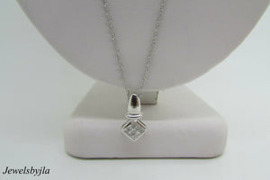 14K Pretty White Gold Square Pendant With 9 Princess Cut Diamonds 0.26 Cts