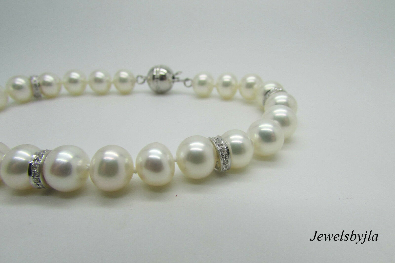 14K White Gold Pretty Cultured Pearl Bracelet With Diamond Rondelles 0.40 Cts