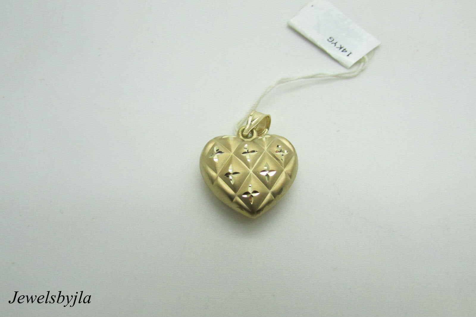 14K Yellow Gold Diamond Cut Pretty Puffed Heart Charm/Pendant Quilted Design