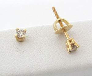14K Pretty Yellow Gold Stud Earrings .17 Points Round Diamond Prong Set