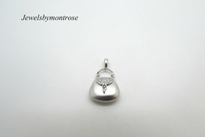 14K White Gold Pretty Ladies Purse Pendant With Diamonds 2.6 Grams 0.10 Cts