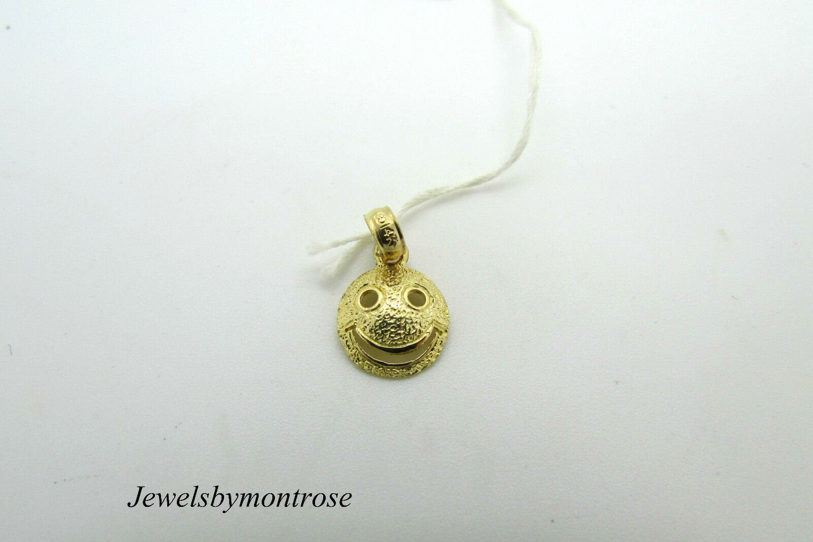14K Yellow Gold Cute Happy Face Charm/Pendant 0.6 Grams