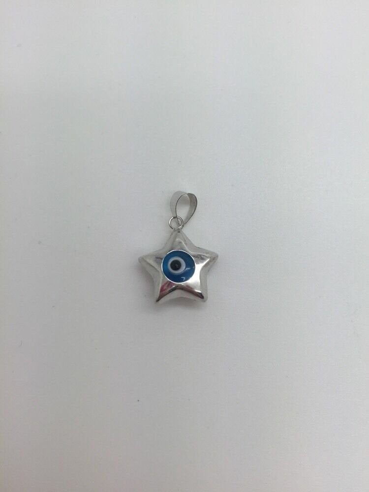 14K Pretty White Gold Star Shaped Evil Eye Pendant 1.3 Grams