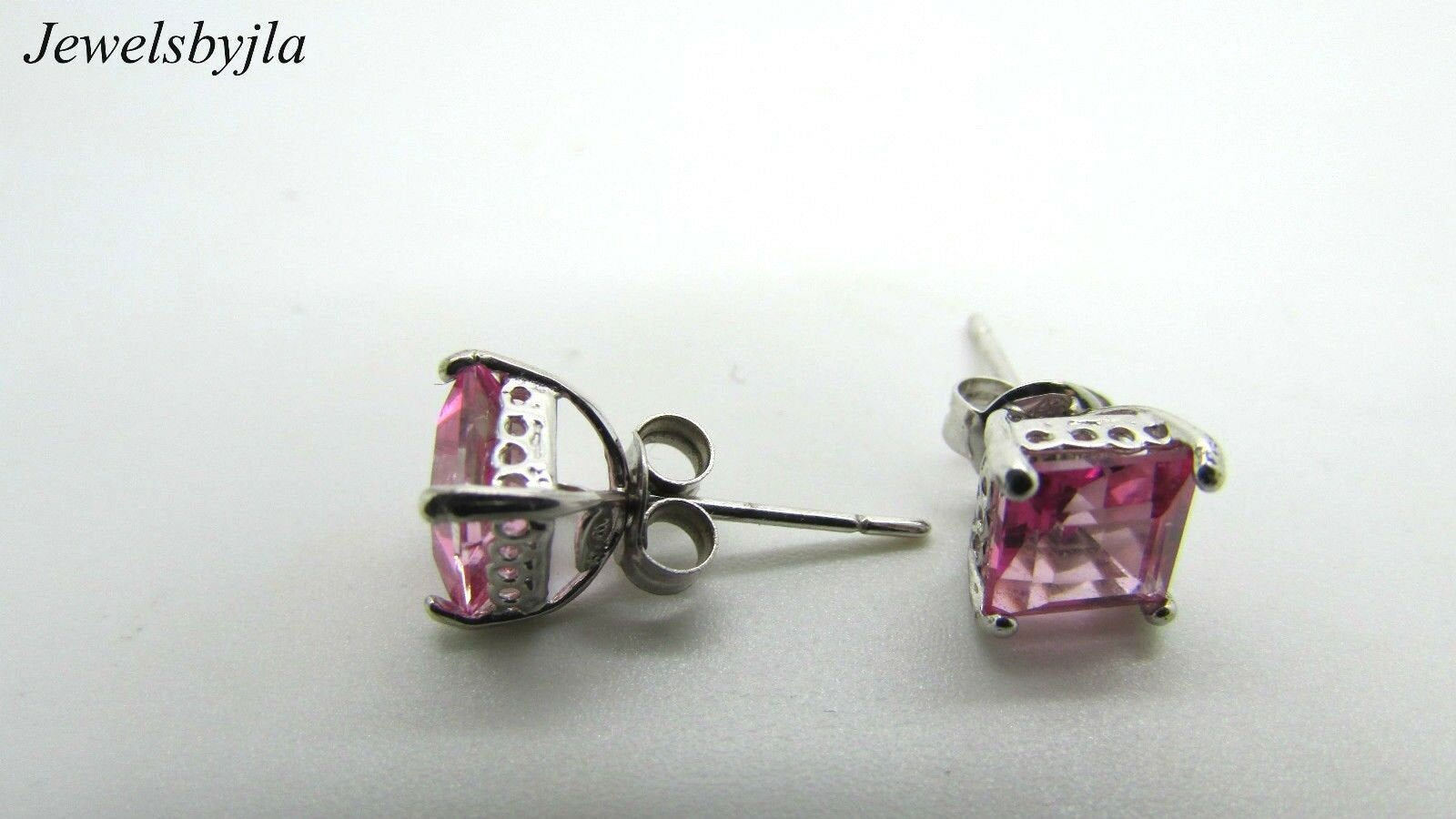 14K Pretty White Gold Rose Quartz Square Stud Earrings With Design