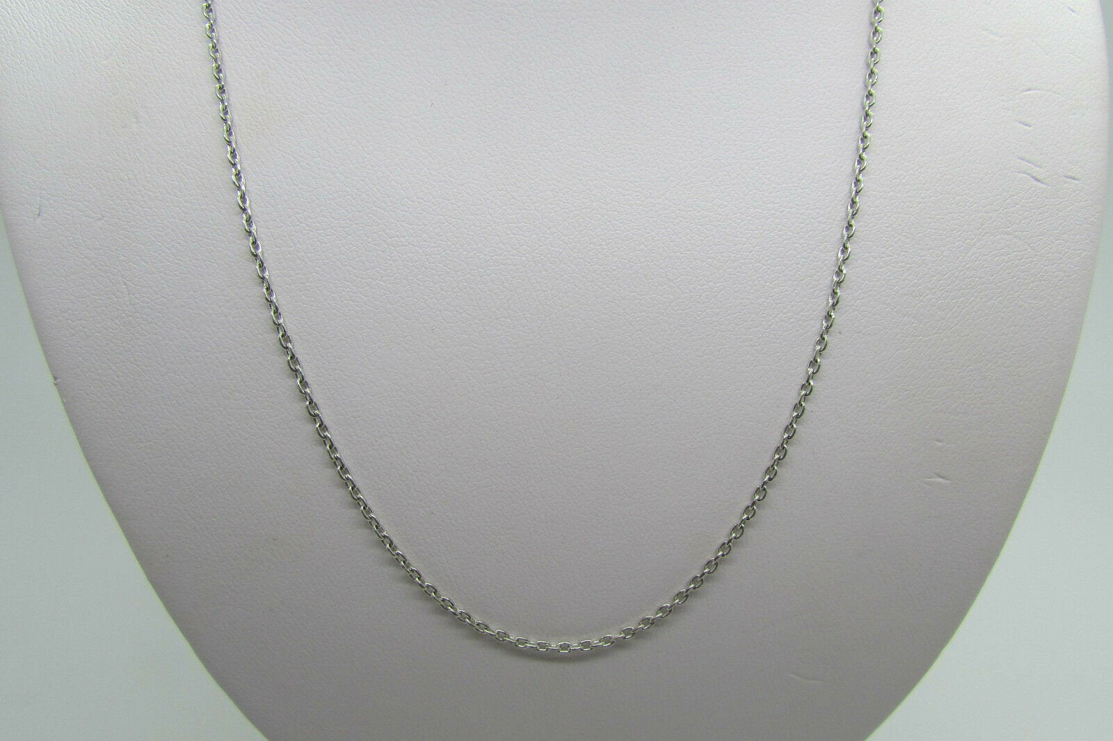 14K White Gold Pretty Handmade Link Chain 16 Inches 2.6 Grams 1Mm
