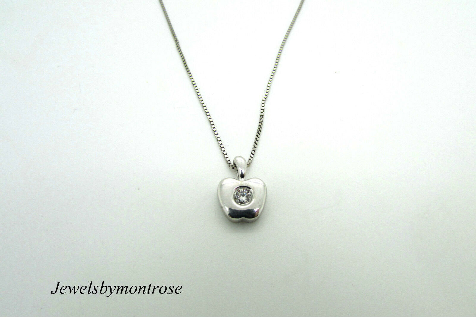 14K White Gold Apple Pendant With Round Diamond And White Gold Box Chain 0.11Cts