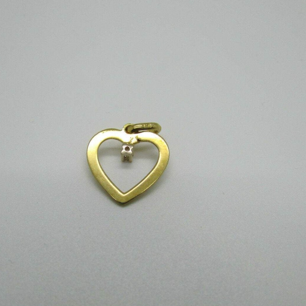 14K Pretty Yellow Gold Thin Heart Pendant With Round Diamond On Top 1.3 Grams