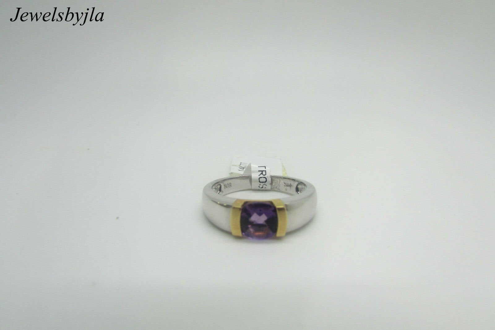 14K Two Tone Gold Pretty Round Shape Amethyst Ladies Ring 3.9 Grams