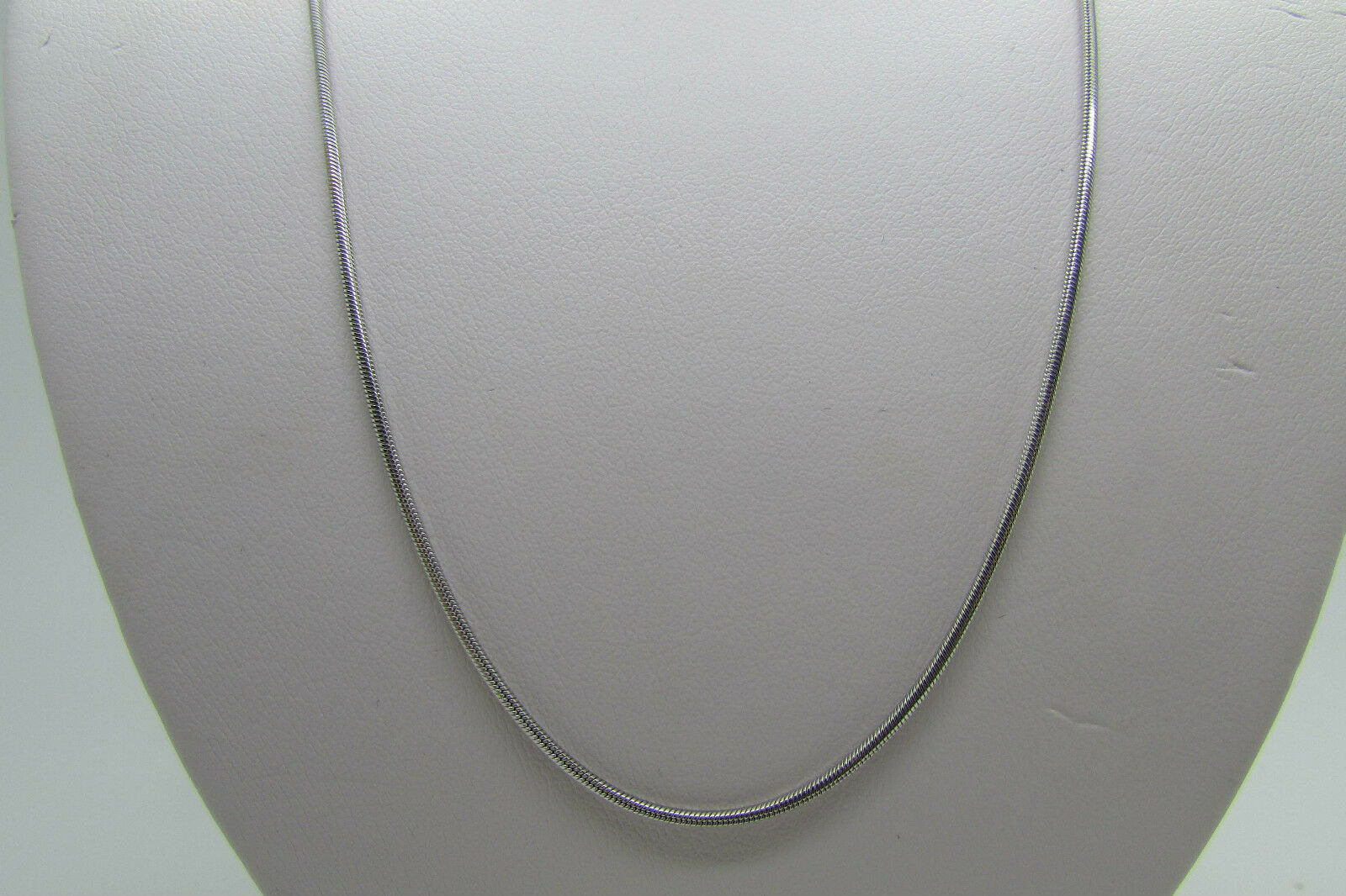 14K Solid White Gold Pretty Round Square Snake Chain 16 Inches 5 Grams Italy