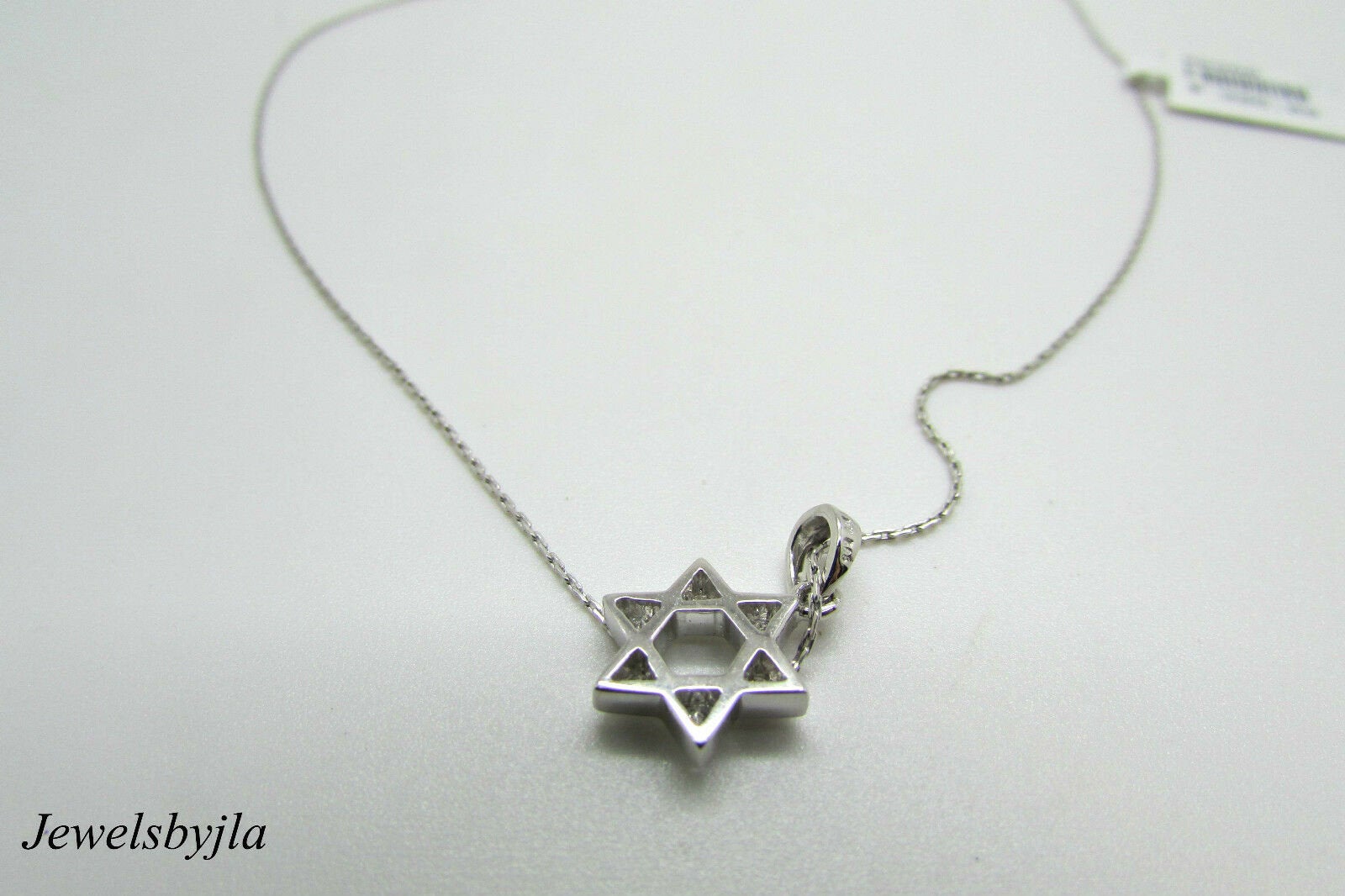 14K White Gold Pretty Star Of David Pendant With 6 Round Diamonds 0.08 Cts