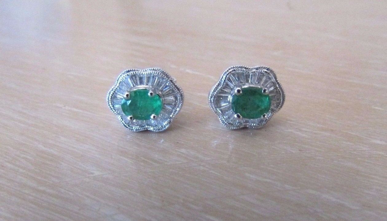 18K Pretty White Gold Round Emerald Earrings With Taper Baguette Diamonds 3.1 Gr