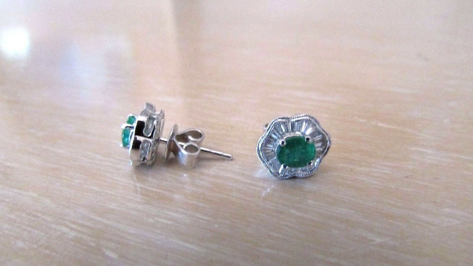 18K Pretty White Gold Round Emerald Earrings With Taper Baguette Diamonds 3.1 Gr