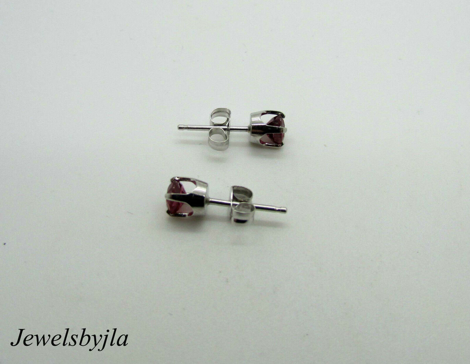 14K Pretty White Gold Round Pigeon Blood Ruby Stud Earrings .70 Points