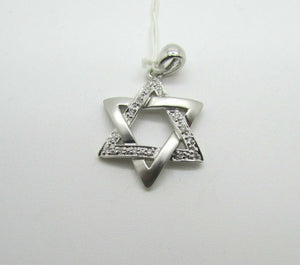 14K Pretty White Gold Star Of David Necklace With 16 Round Diamonds 0.10 Cts