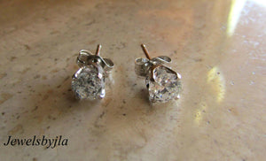 14K Pretty White Gold Clean Round Diamond Stud Earrings .85 Points G Si2