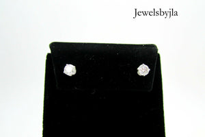 14K Pretty White Gold Clean Round Diamond Stud Earrings .85 Points G Si2