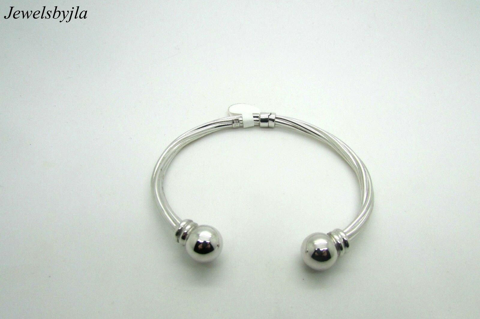 14K Pretty White Gold Polished Twisted Open Cuff Bracelet With 2 Balls 7 Grams