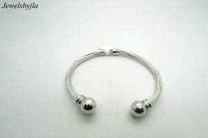 14K Pretty White Gold Polished Twisted Open Cuff Bracelet With 2 Balls 7 Grams