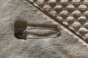 14K Pretty White Gold Sturdy Thick Safety Pin