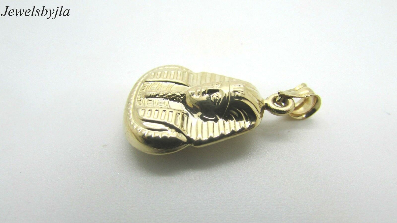 14K Pretty Yellow Gold 3-D Detailed Egyptian Pharaoh Pendant 2 Grams