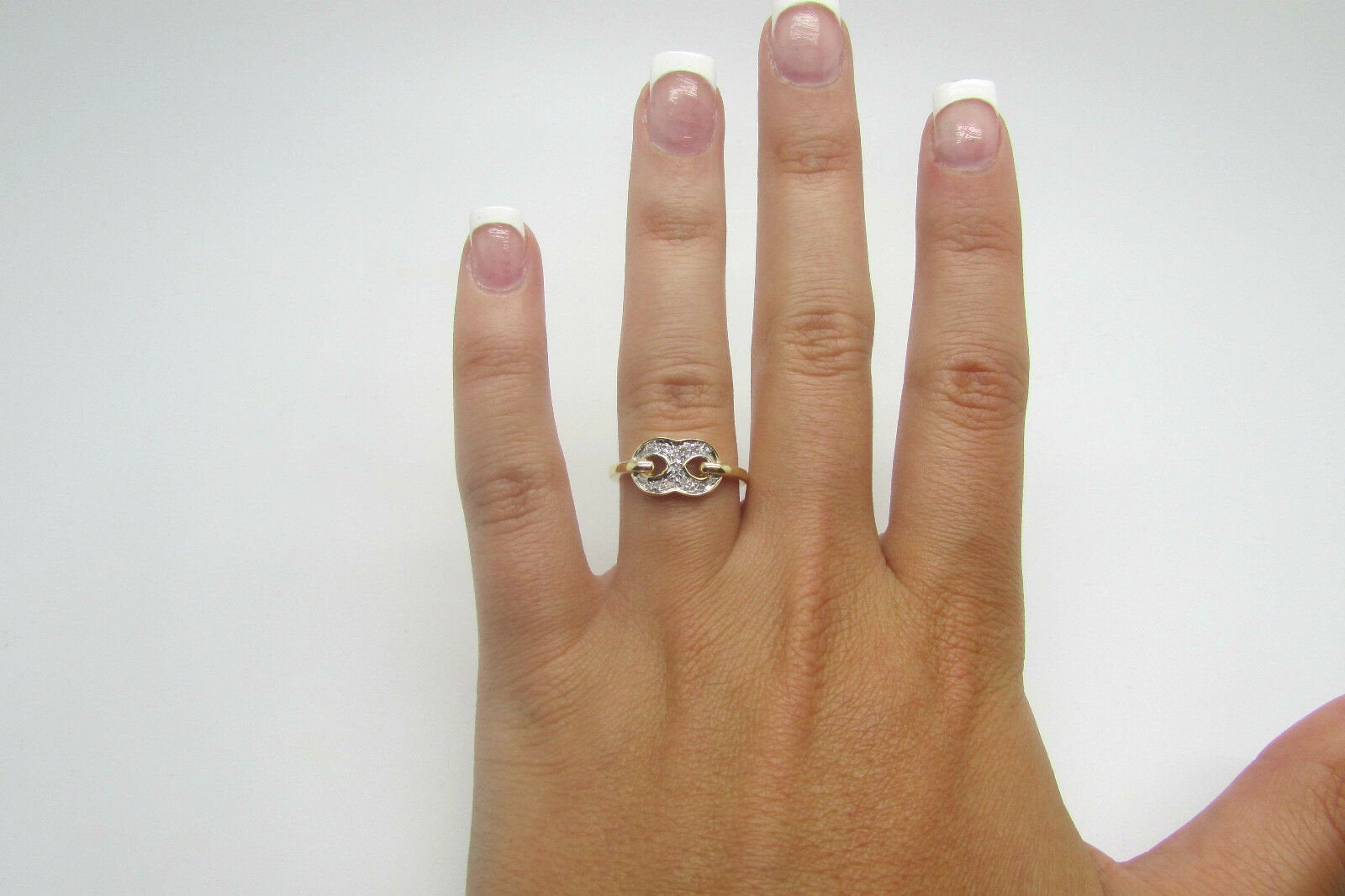 14K Pretty Yellow Gold Thick Infinity Ladies Ring With Round Diamonds .23 Cts