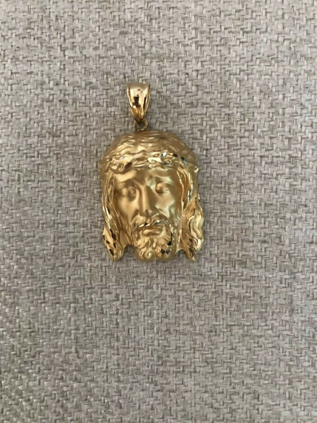 14K Yellow Gold Beautiful Thick Pendant Of Jesus&#39; Face 6.3 Grams