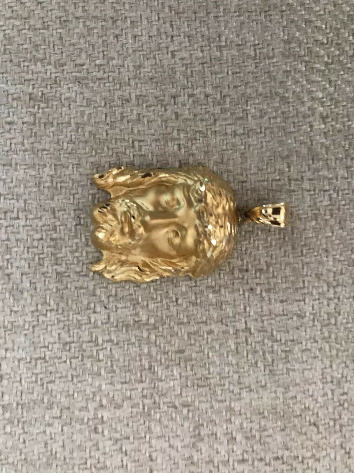 14K Yellow Gold Beautiful Thick Pendant Of Jesus&#39; Face 6.3 Grams