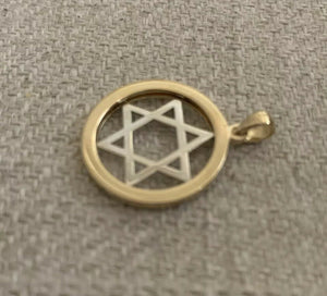 14K Two Fine Gold Pretty Circular Star Of David Pendant 2.8 Grams