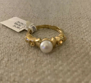 14K Pretty Yellow Gold Ladies Round Pearl Ring With Citrine Stones On The Sides