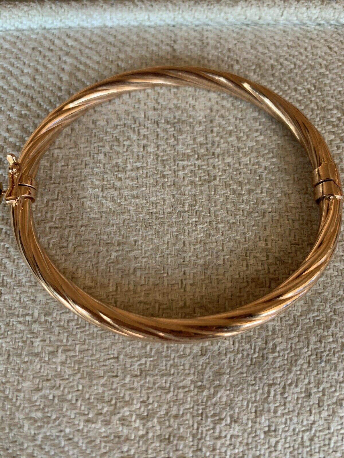 14K Pretty Rose Gold Thick Twisted Bracelet 8.2 Grams