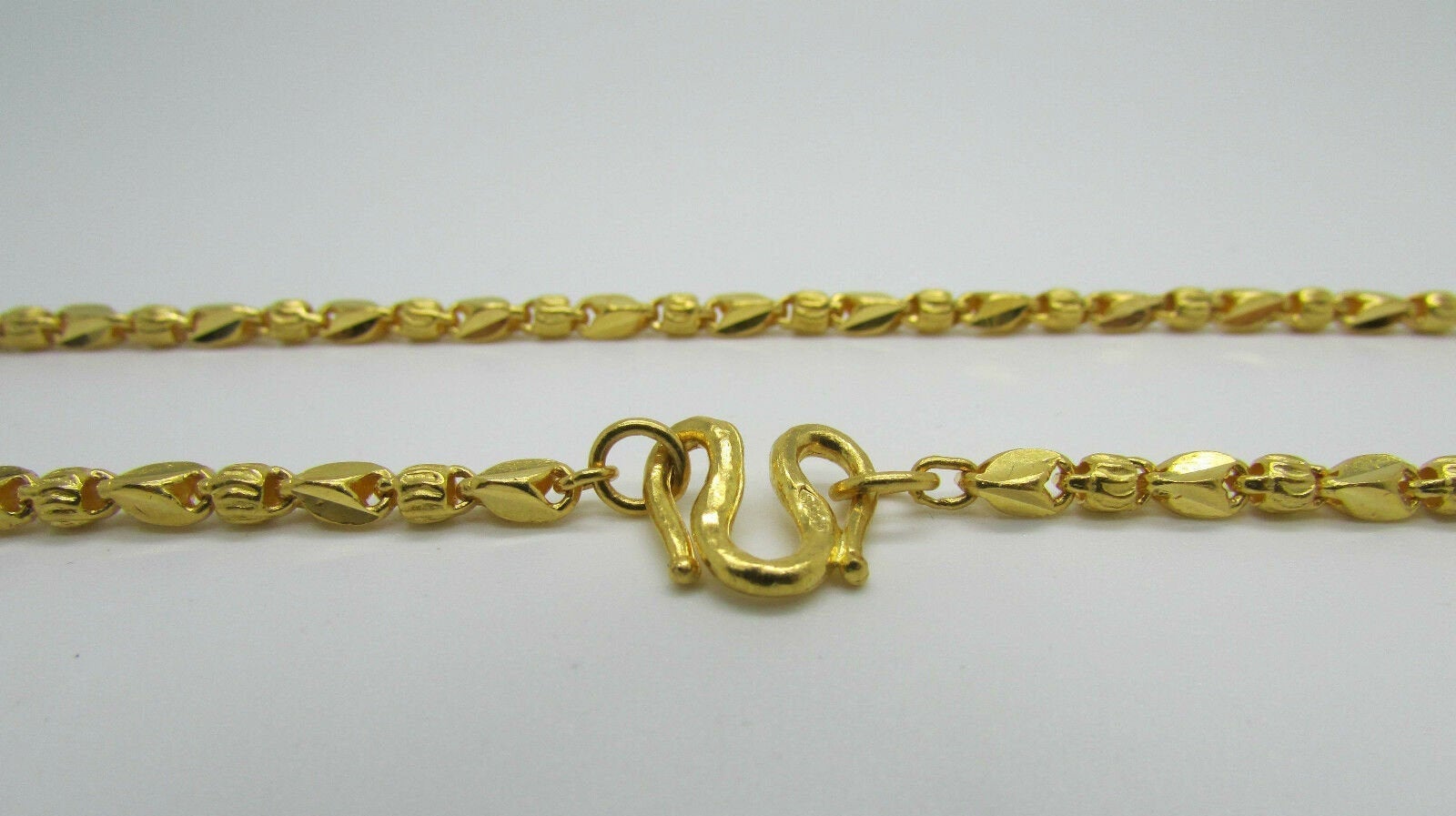 22K Pretty Yellow Gold Nugget Chain With Horseshoe Clasp 20 Inches 24.8 Grams