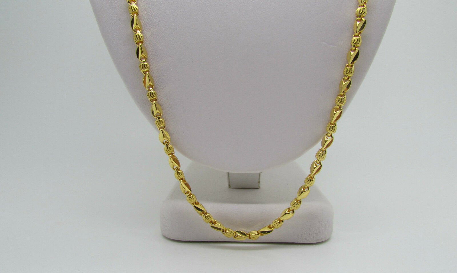 22K Pretty Yellow Gold Nugget Chain With Horseshoe Clasp 20 Inches 24.8 Grams