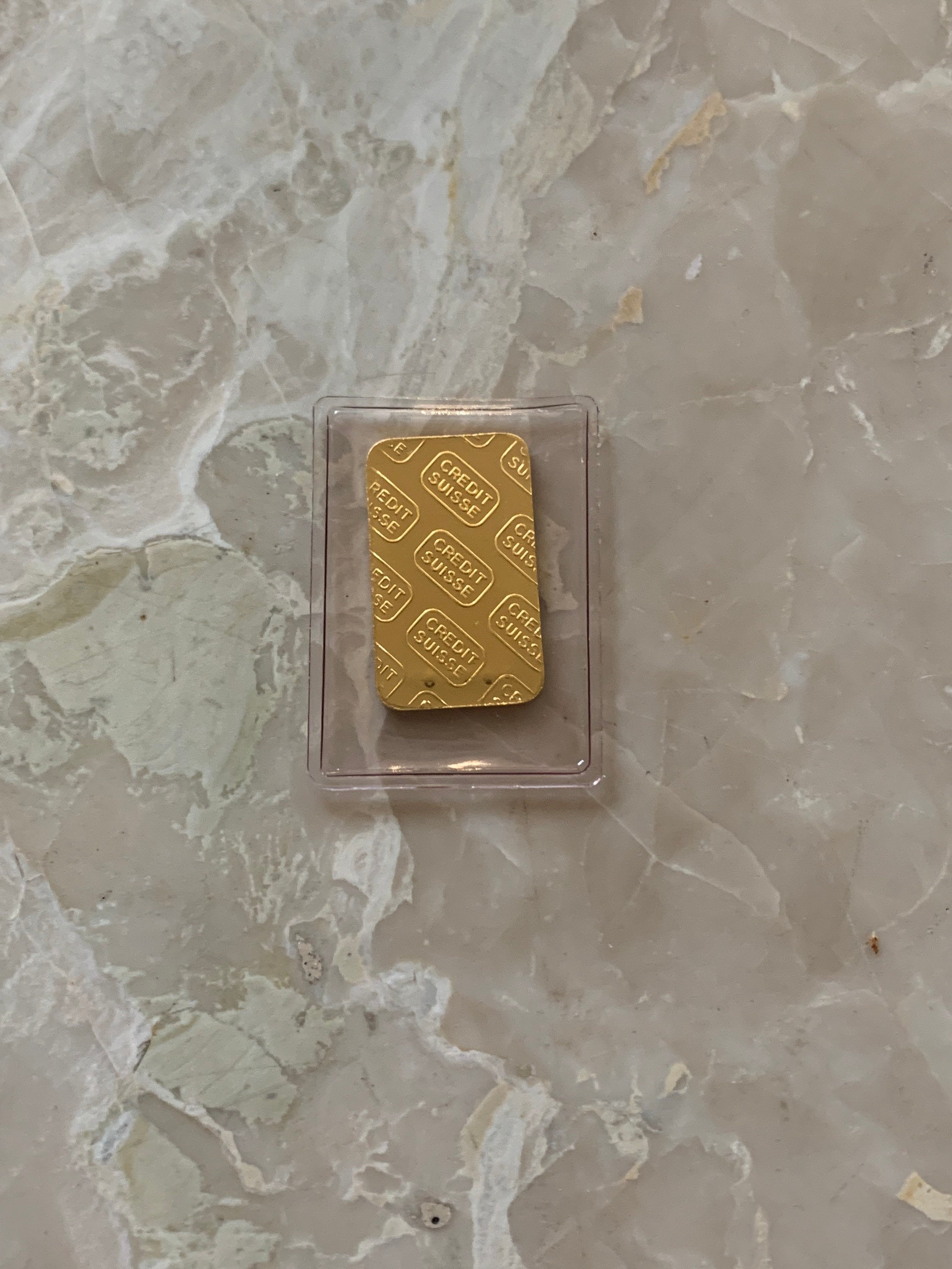 24K Pretty Yellow Gold Credit Suisse Bar 5 grams brand new in plastic cover