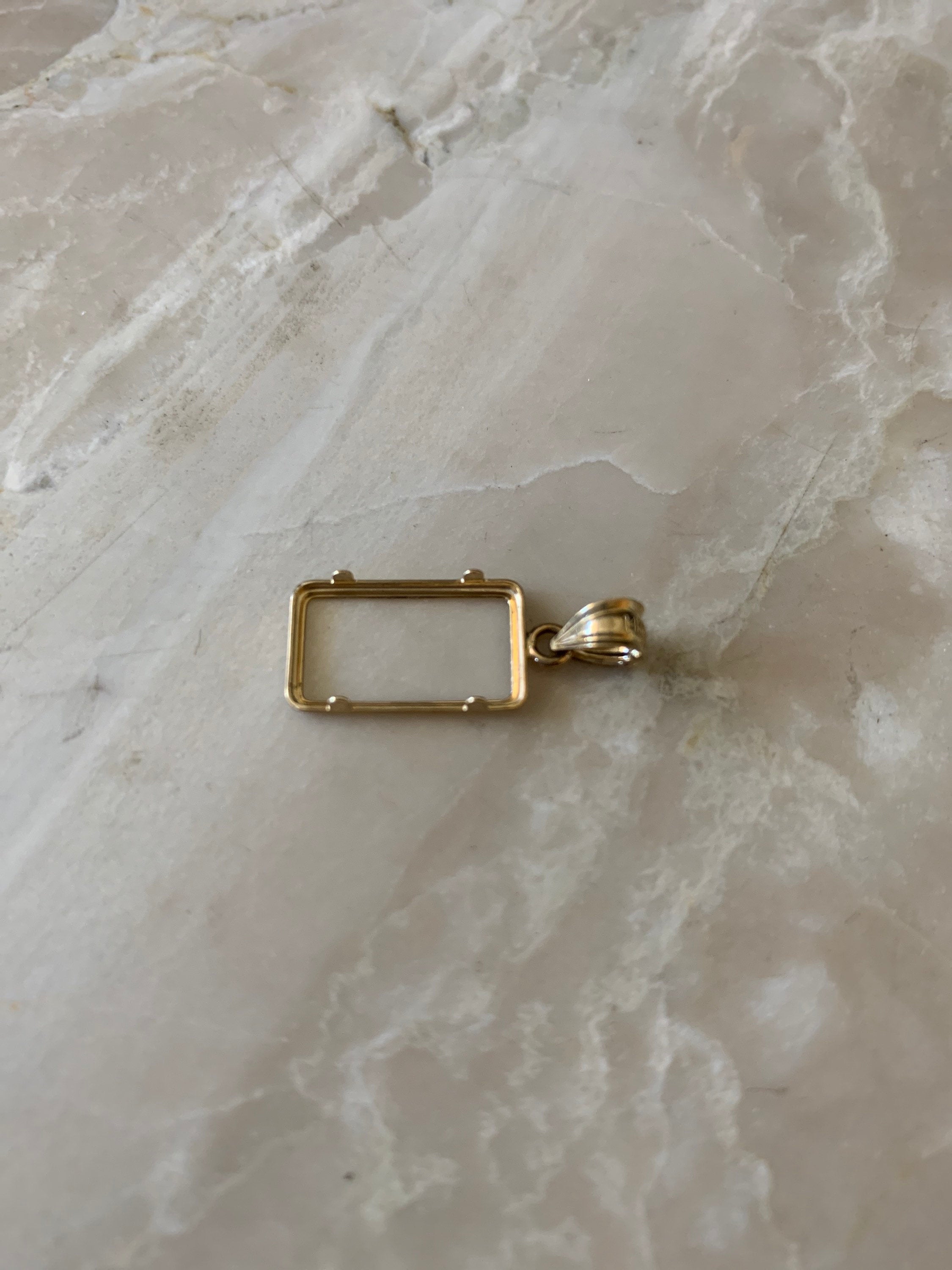 14K Pretty Yellow Gold Regular Frame for 1 gram Pamp Suisse Gold Bar