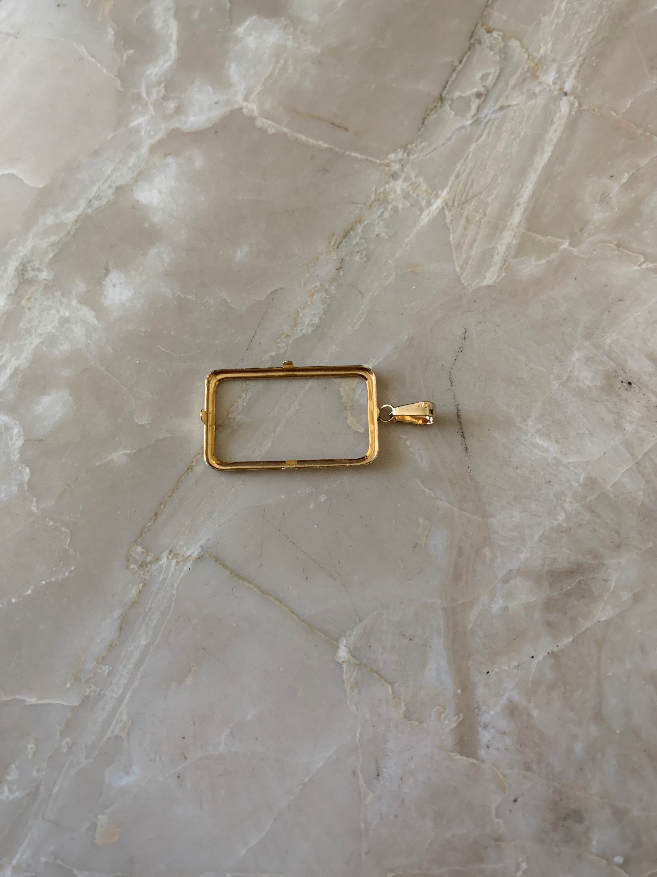 14K Pretty Yellow Gold Regular Frame for 5 gram Pamp Suisse Gold Bar